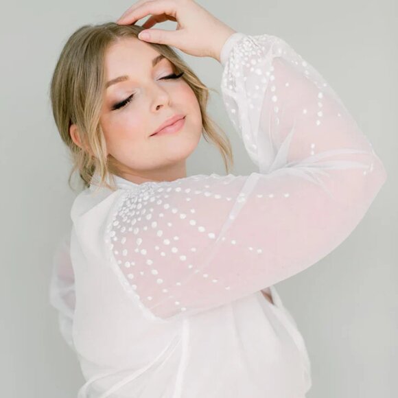 Alanna Robe - Picture 7 of 9